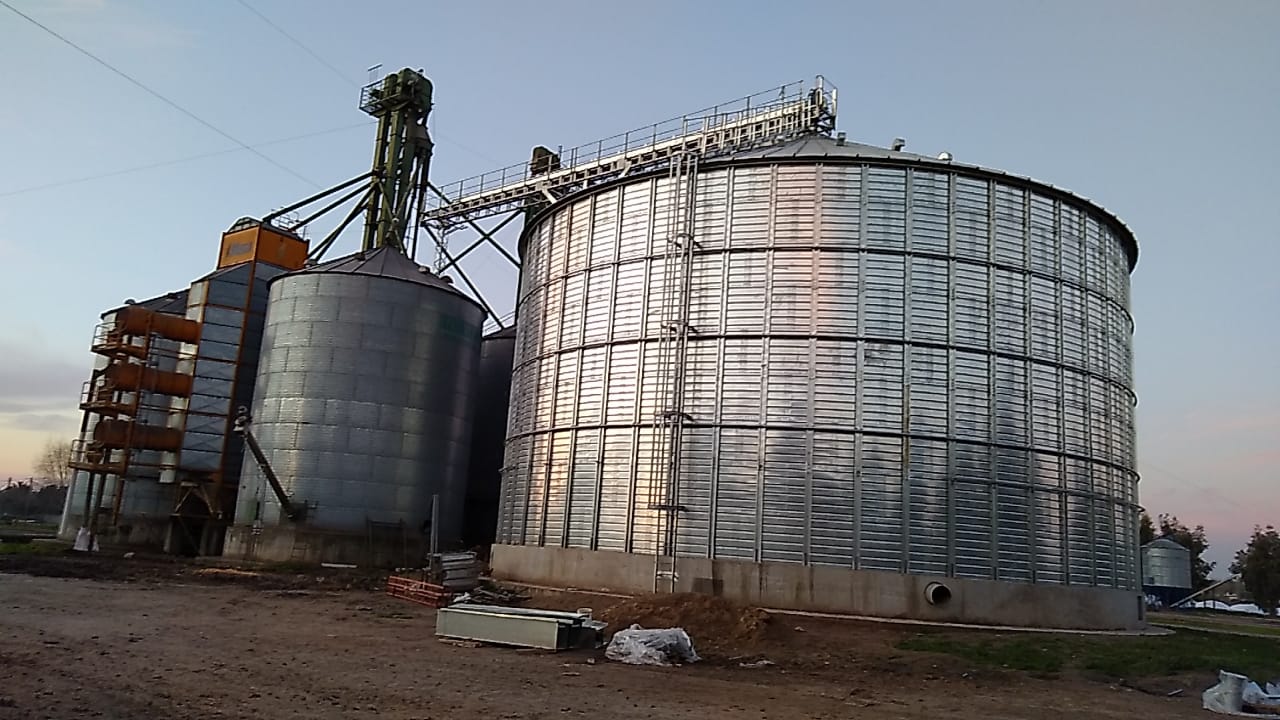 Montaje de silos